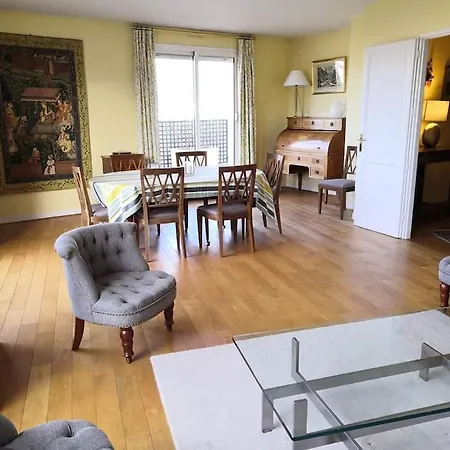 Superb Duplex With Stunning View Of Eiffel Tower Apartment
