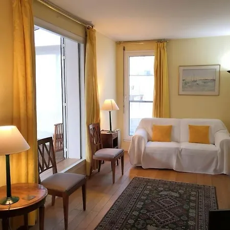 Superb Duplex With Stunning View Of Eiffel Tower Apartment